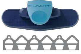 Fiskars - Border Punch - Cupcake - Scrap Of Your Life 